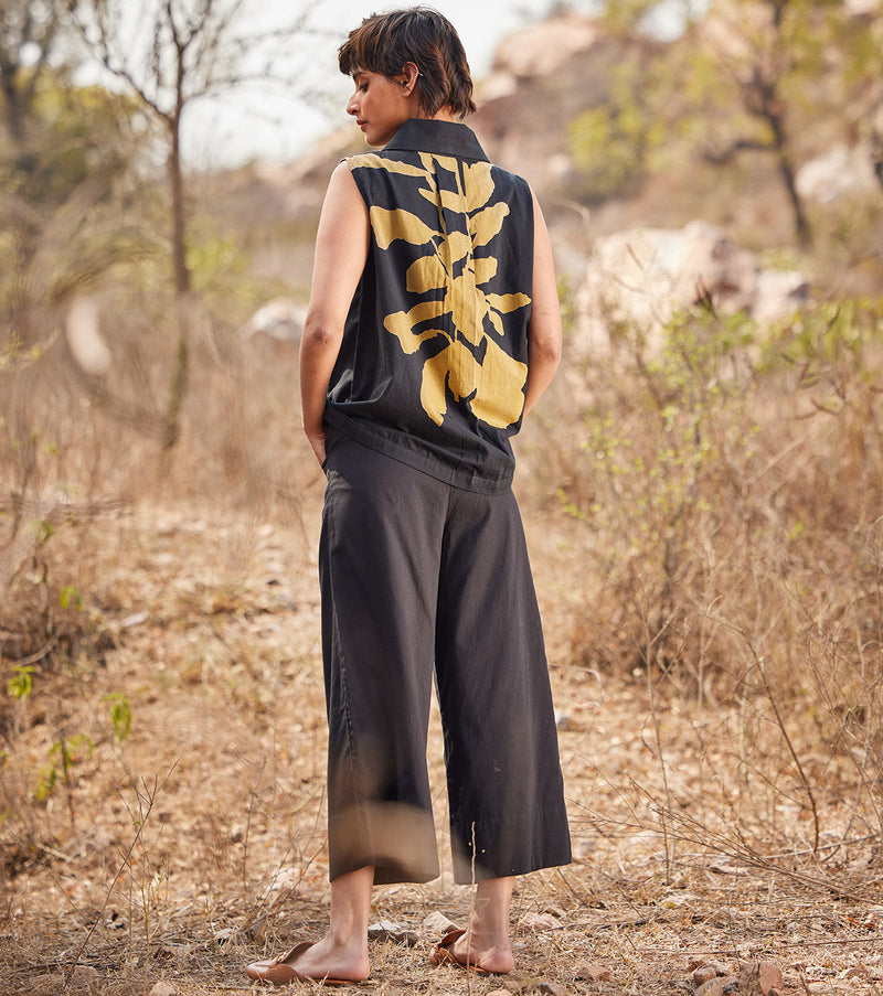 Coturnix Pants cotton by Khara Kapas in black for women Worldwide