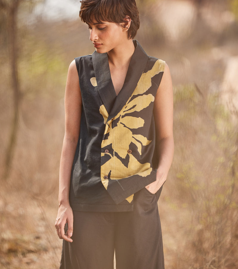 Coturnix Top cotton by Khara Kapas in white for women Worldwide