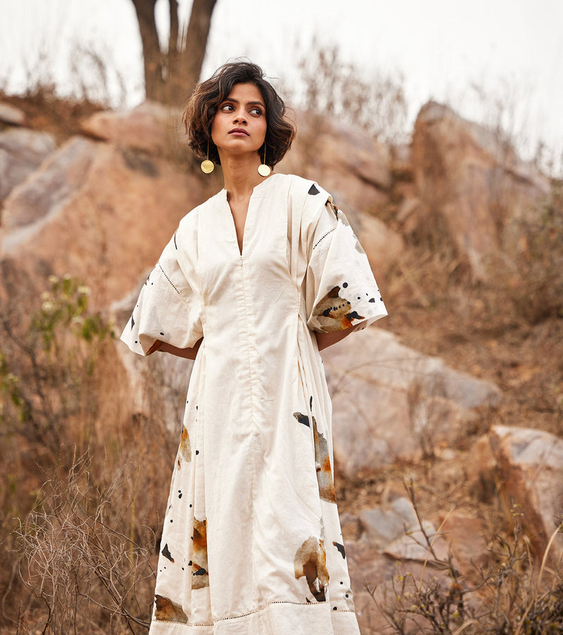 Bahariya Dress cotton by Khara Kapas in white for women Worldwide