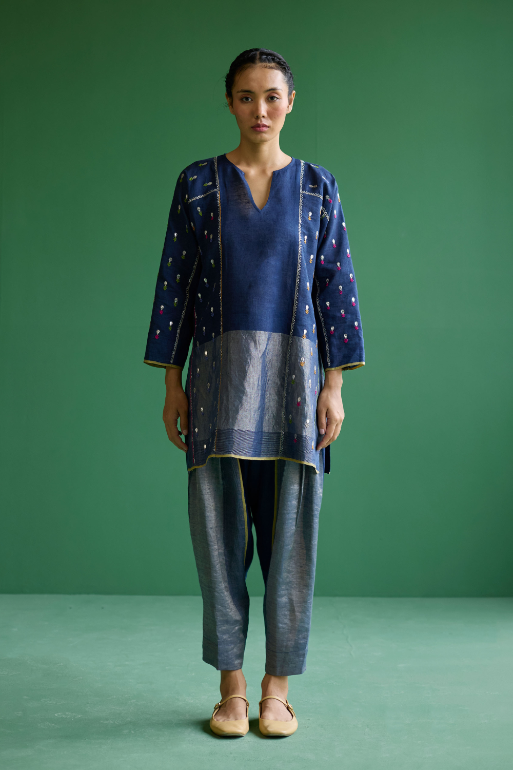 Ennya Hand-Embroidered Metallic Linen Kurta - Navy