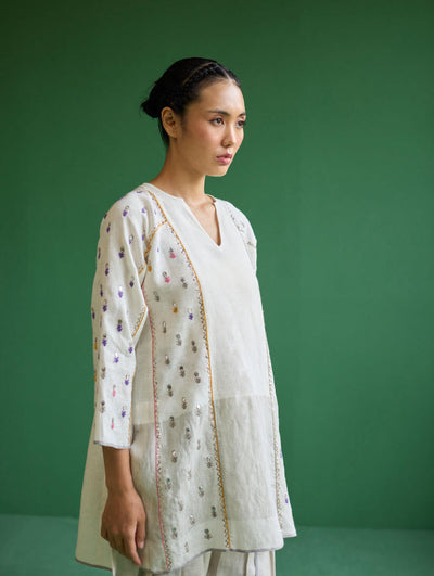 Ennya Hand-Embroidered Metallic Linen Kurta - Ivory