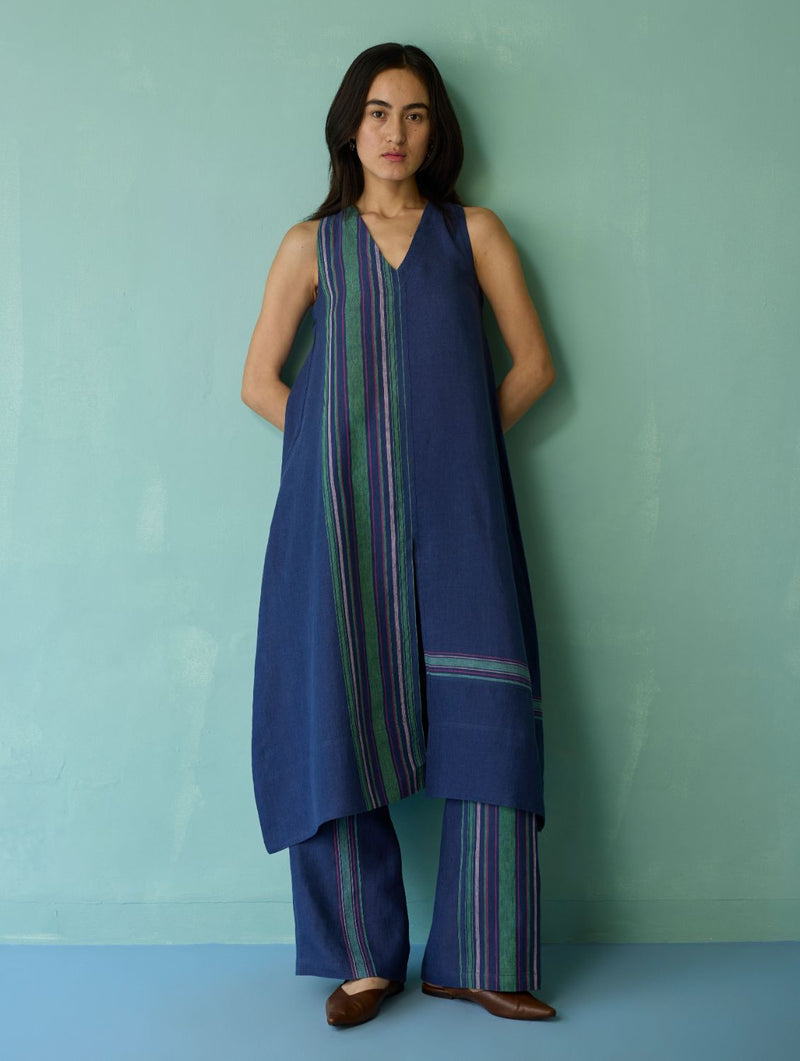 Vanya Border Linen Sleeveless Kurta - Indigo linen light kurta set by Manan in navy for women Worldwide