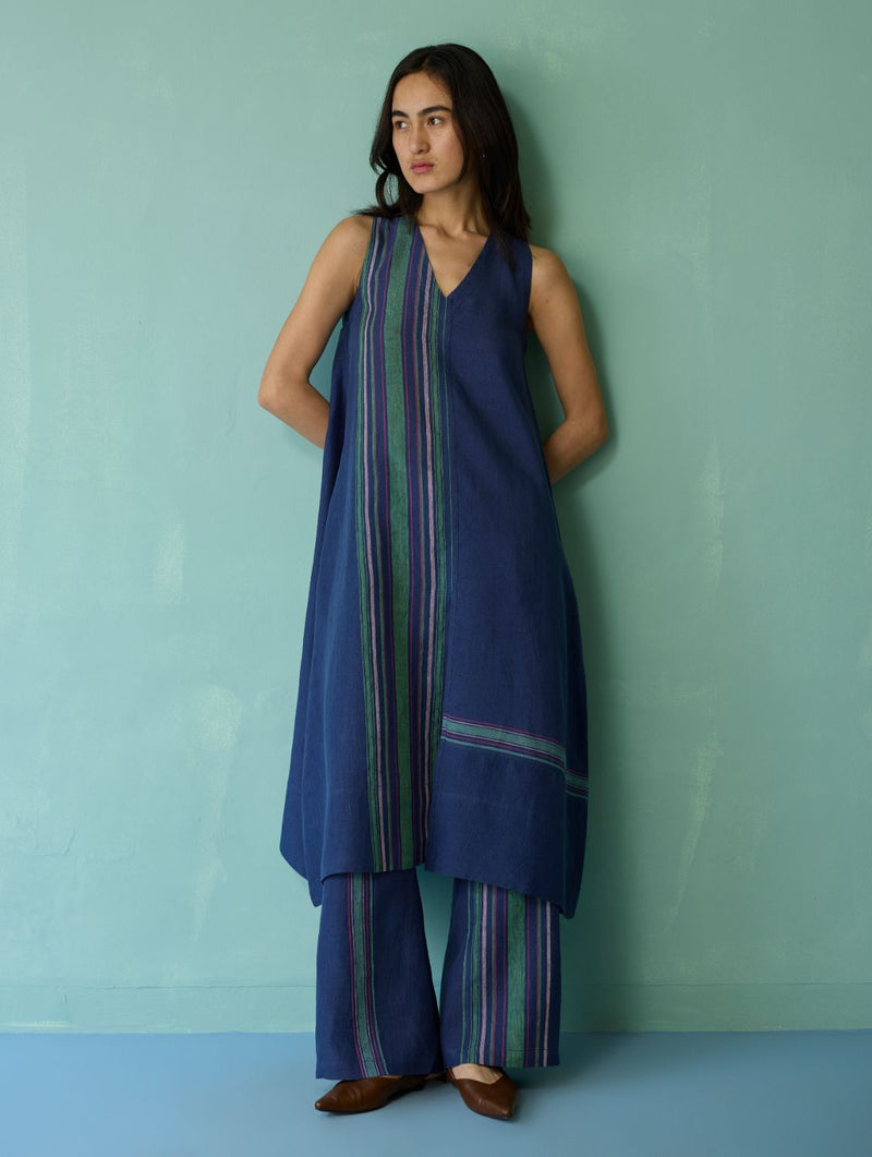 Vanya Border Linen Sleeveless Kurta - Indigo linen light kurta set by Manan in navy for women Worldwide