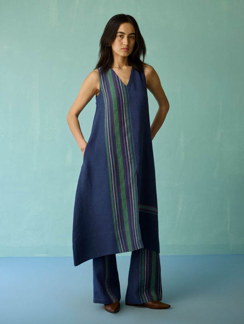 Vanya Border Linen Sleeveless Kurta Set - Indigo linen light kurta set by Manan in navy for women Worldwide