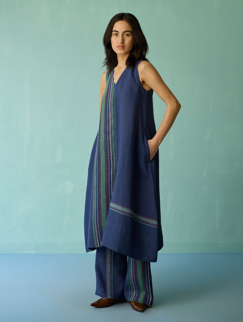 Vanya Border Linen Sleeveless Kurta - Indigo linen light kurta set by Manan in navy for women Worldwide