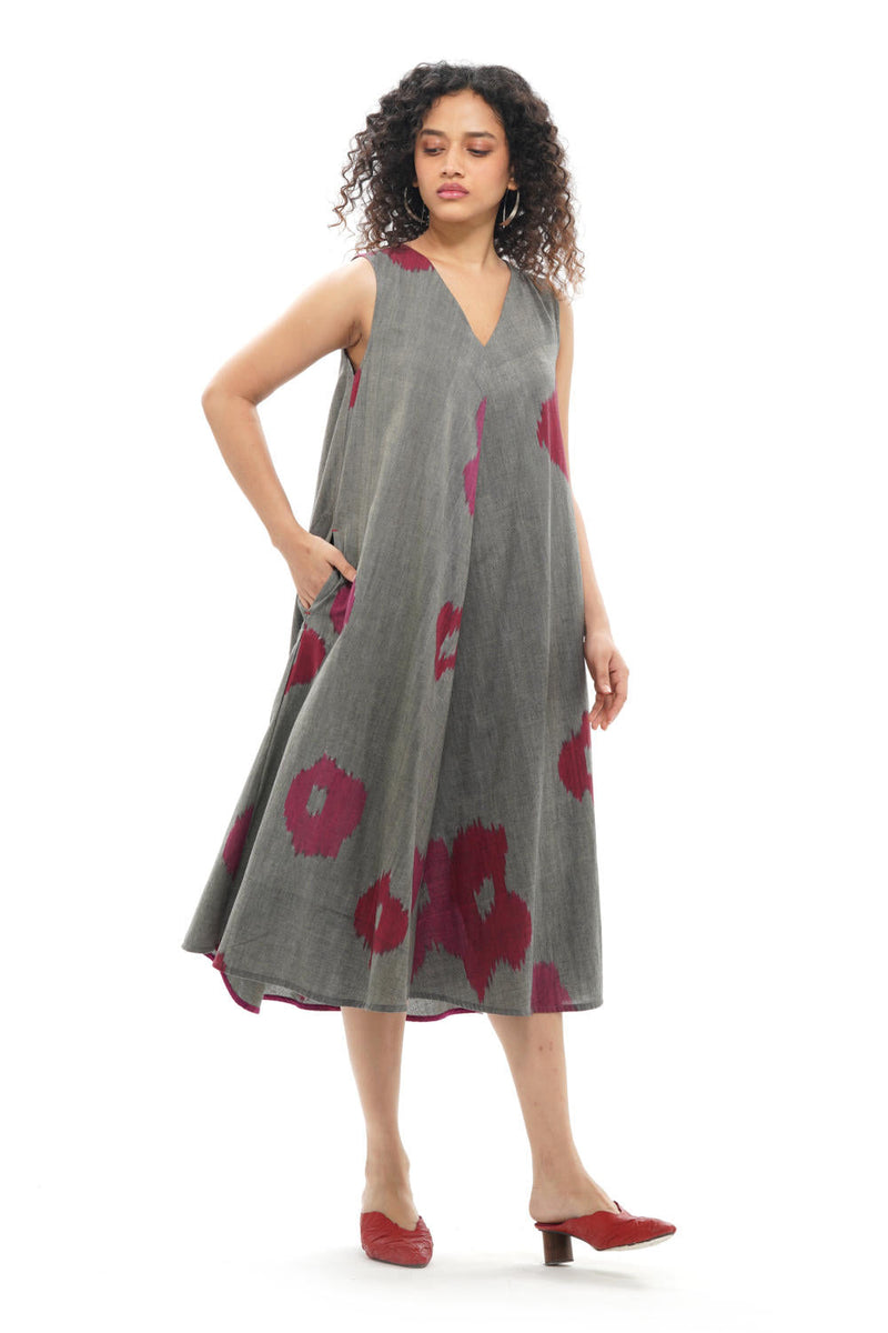 KURO SLEEVELESS BIAS DRESS