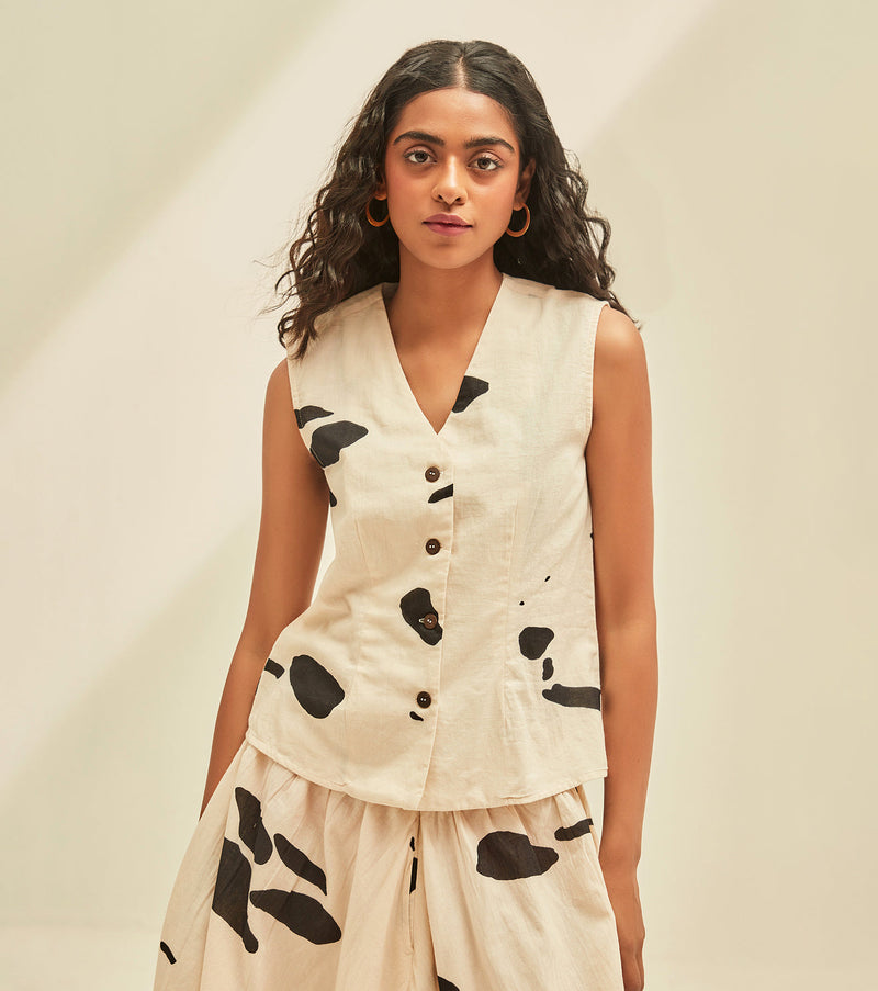 Dalmation Co-ord set cotton by Khara Kapas in white for women Worldwide