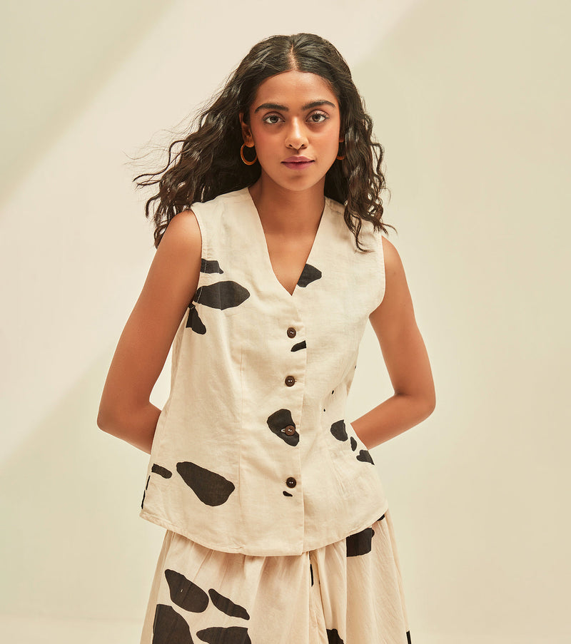 Dalmation Co-ord set cotton by Khara Kapas in white for women Worldwide