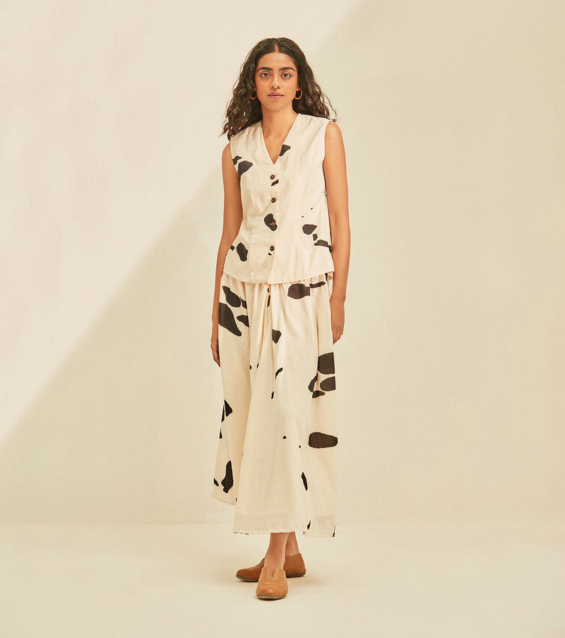 Dalmation Co-ord set cotton by Khara Kapas in white for women Worldwide