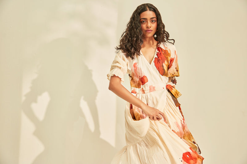 Wild poppy wrap Dress cotton by Khara Kapas in white for women Worldwide