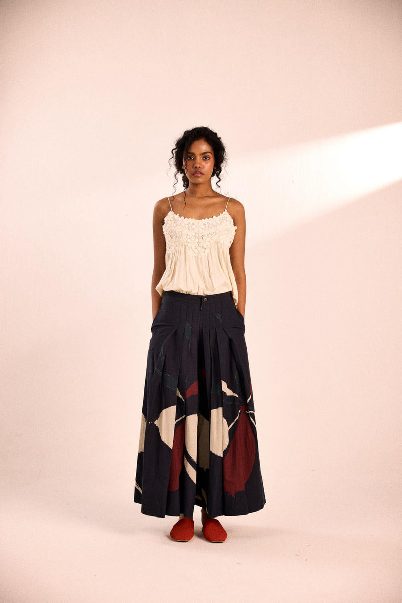 Aba pleated pants by Khara Kapas in black for women Worldwide