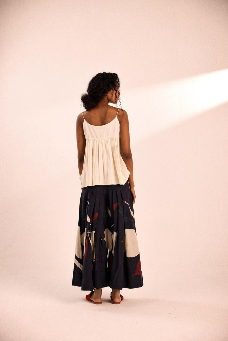 Aba pleated pants by Khara Kapas in black for women Worldwide