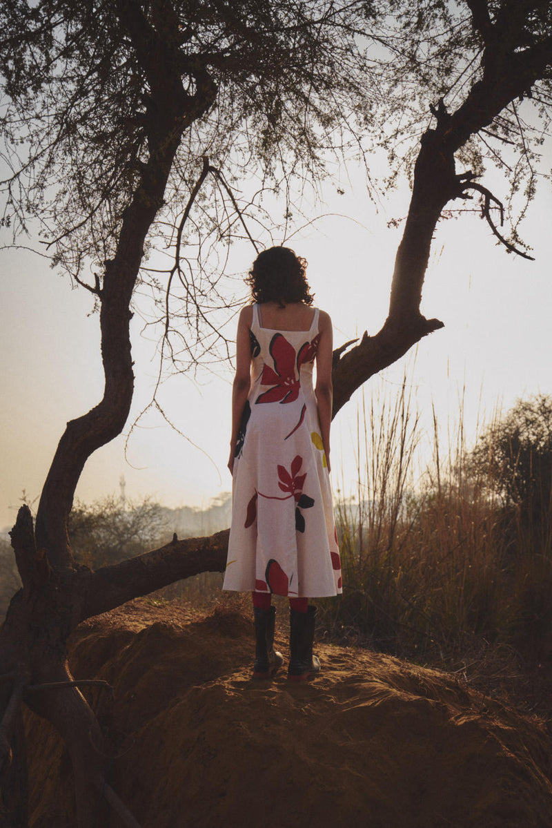 Floral Burst by Khara Kapas in white for women Worldwide