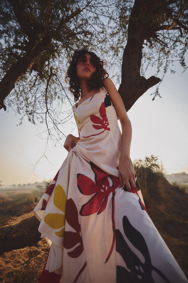 Floral Burst by Khara Kapas in white for women Worldwide