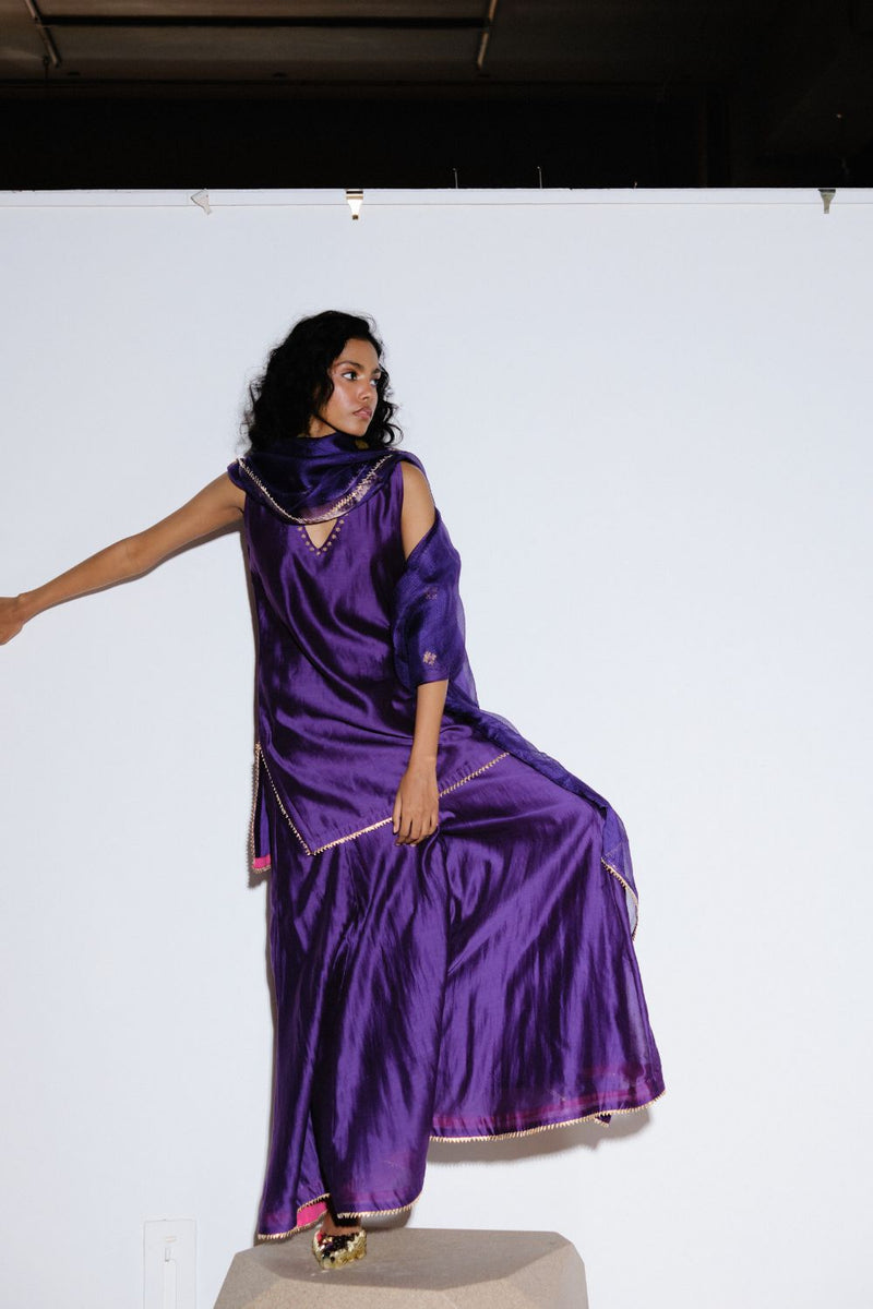 Angoor Dupatta silk by Khara Kapas in purple for women Worldwide
