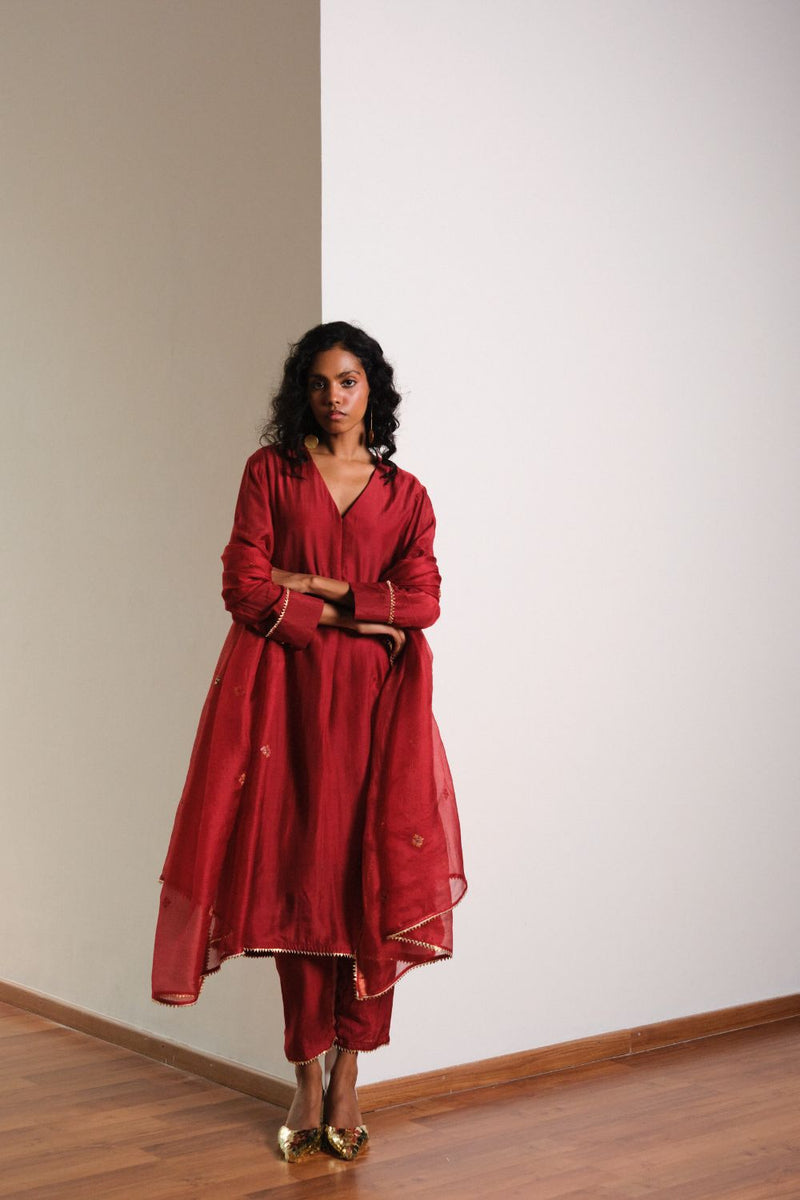 Kumkum Kurta Set chanderi by Khara Kapas in red for women Worldwide
