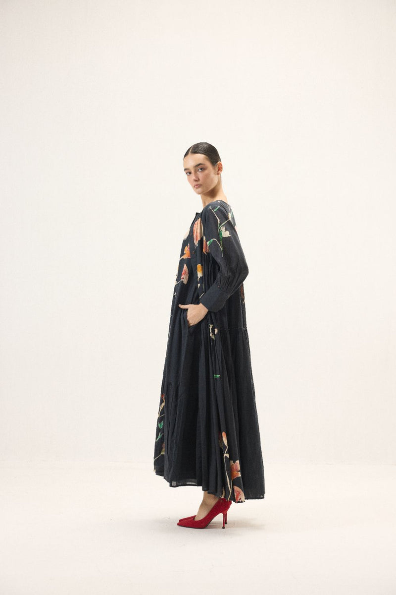 Elowen set mulmul by Khara Kapas for women Worldwide