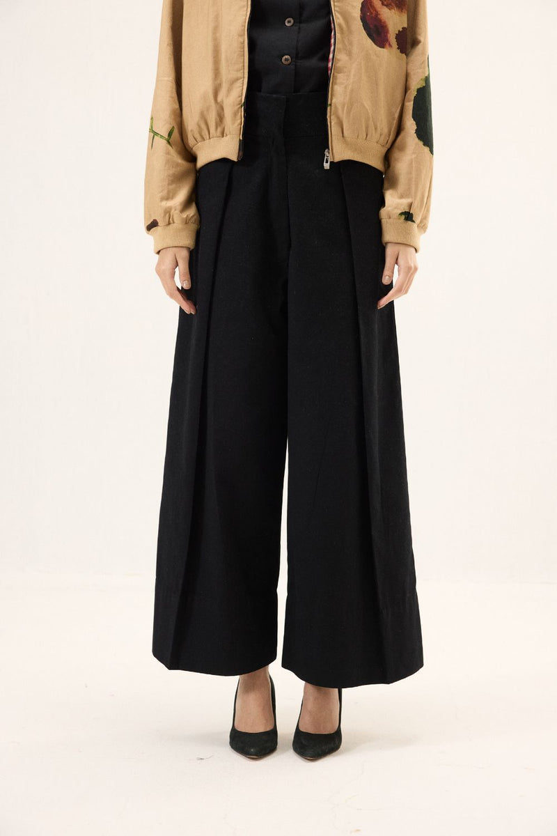 Void Pants twill by Khara Kapas in black for women Worldwide