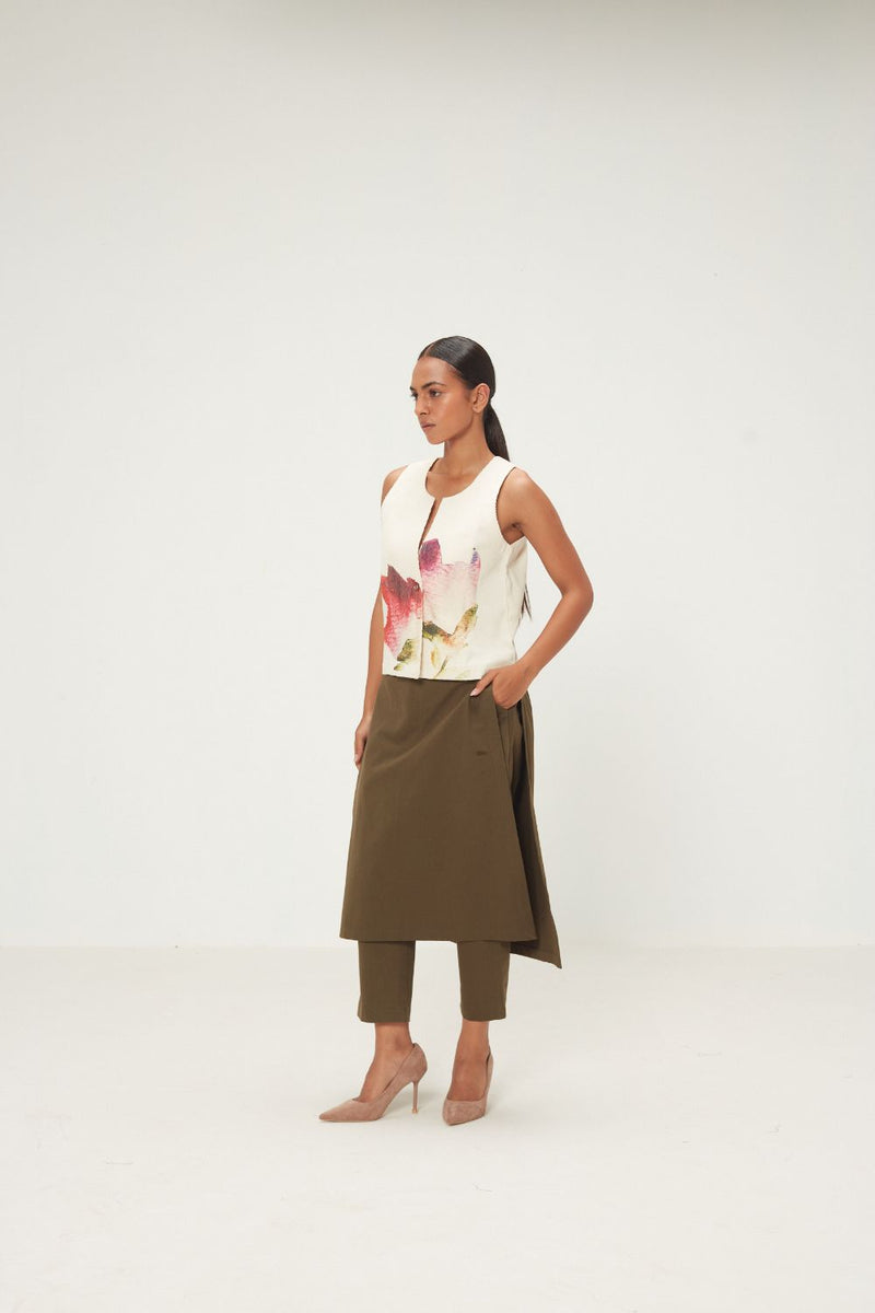 Olive Dust Pants twill by Khara Kapas in olive for women Worldwide