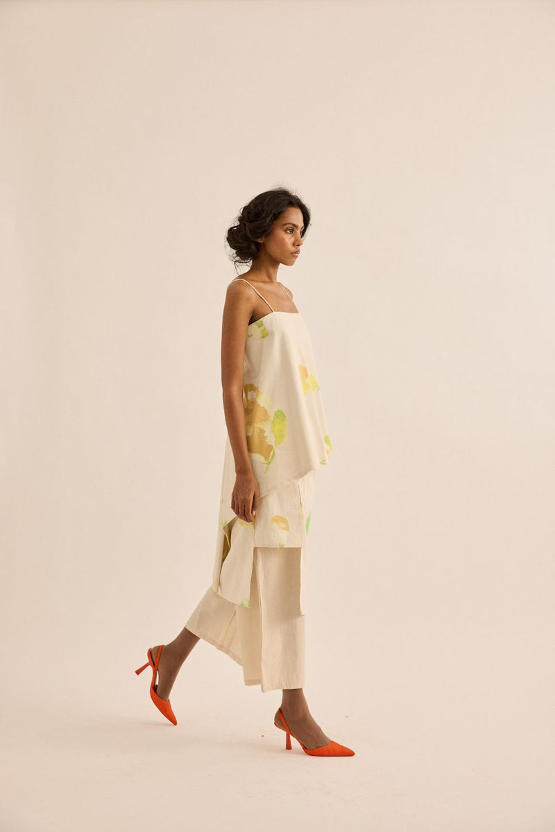 Dried Moss Pants poplin by Khara Kapas in ecru for women Worldwide