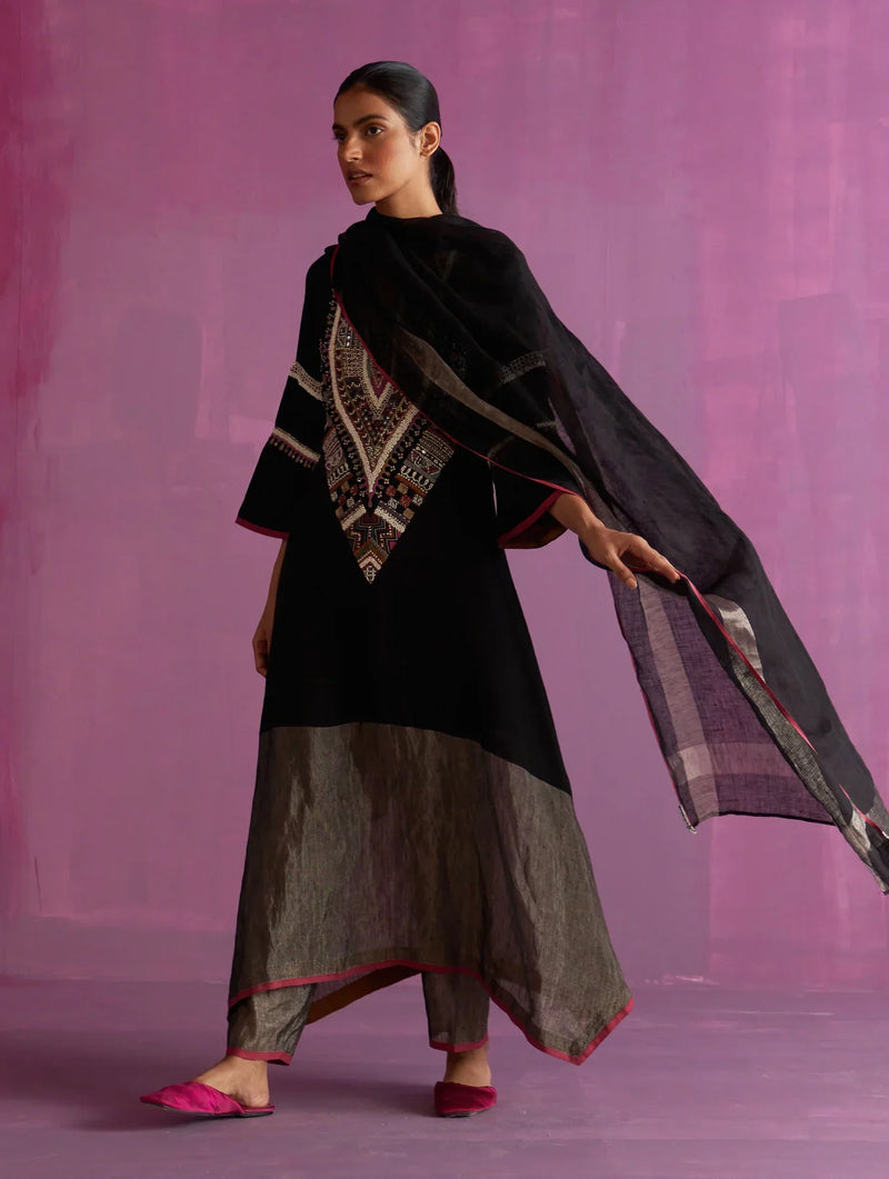 Afra Hand-Embroidered Kurta - Black linen by Manan in black color for women Worldwide