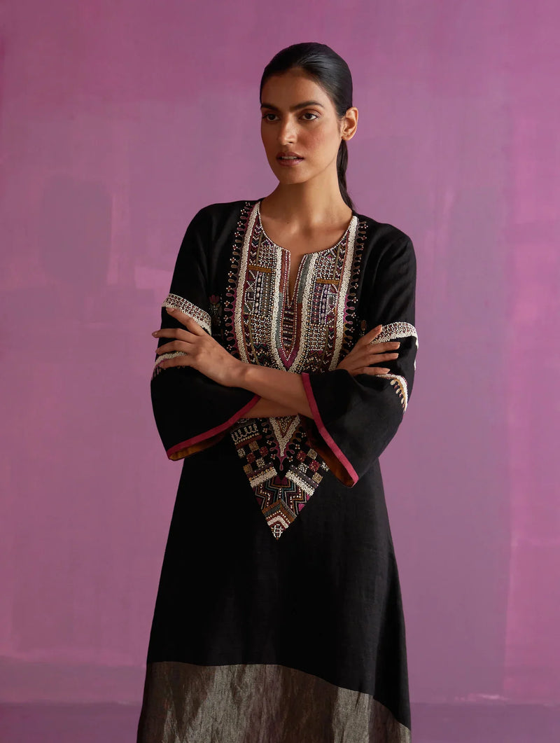 Afra Hand-Embroidered Kurta - Black linen by Manan in black color for women Worldwide