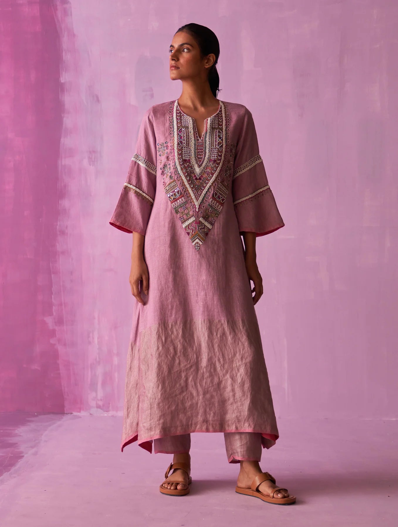 Afra Hand-Embroidered Kurta - Lavender