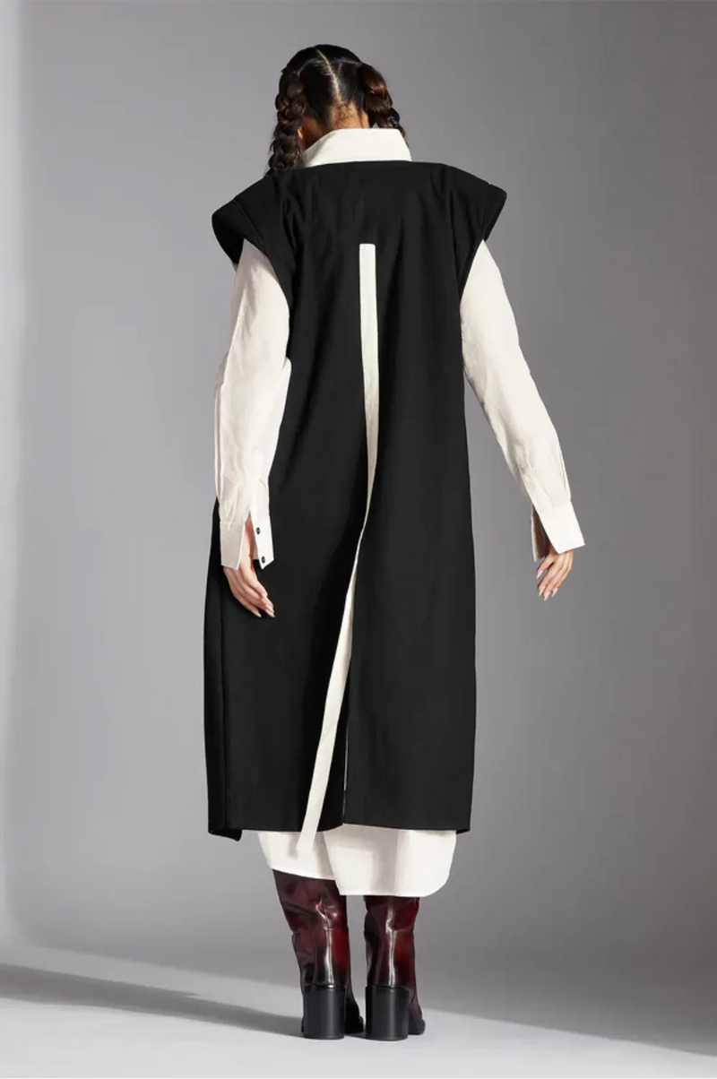 Kaen Jacket-Black cotton by Chola in black color for women Worldwide