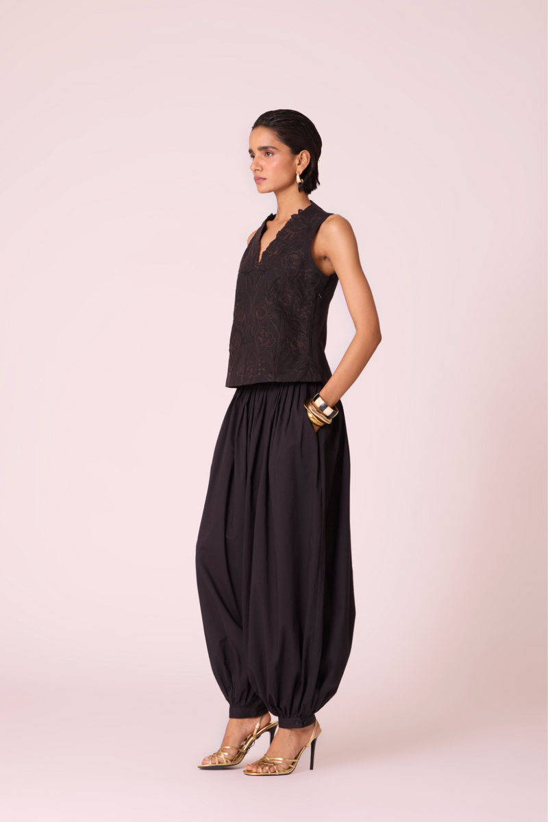 Katya Black Pleated Pants cotton by The Summer House in black color for women Worldwide