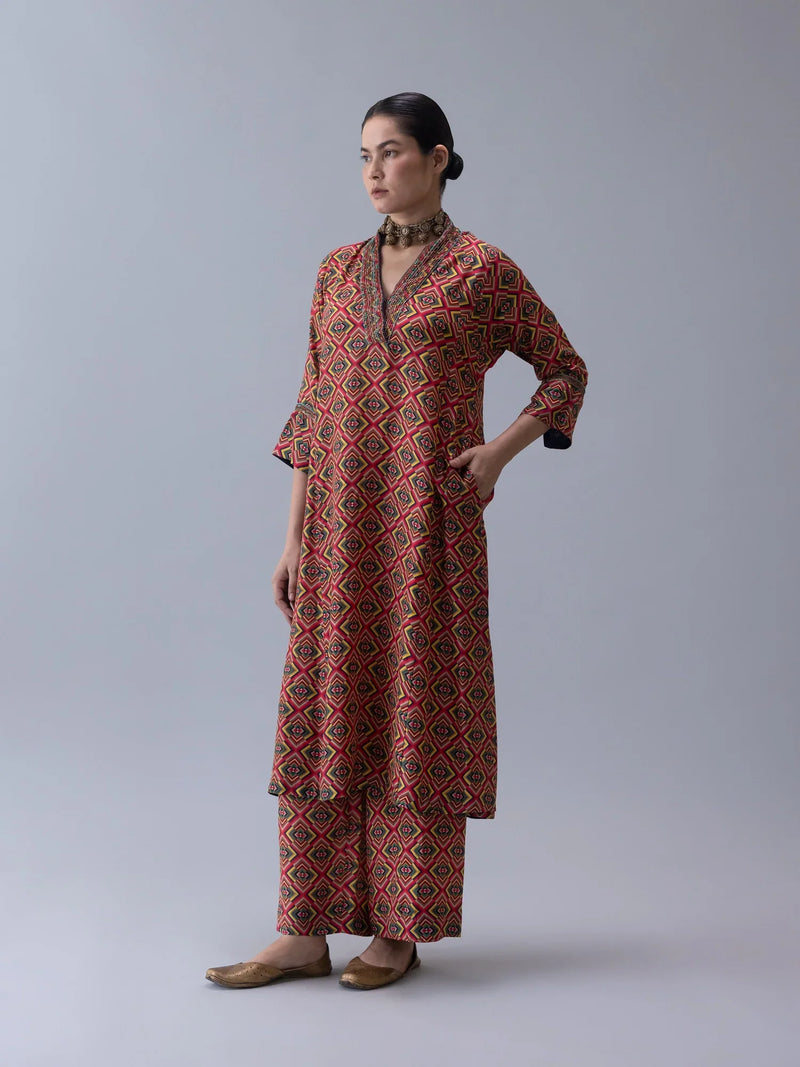 Khamtie Kurta-Multi mul by Shades of India in multi color for women Worldwide
