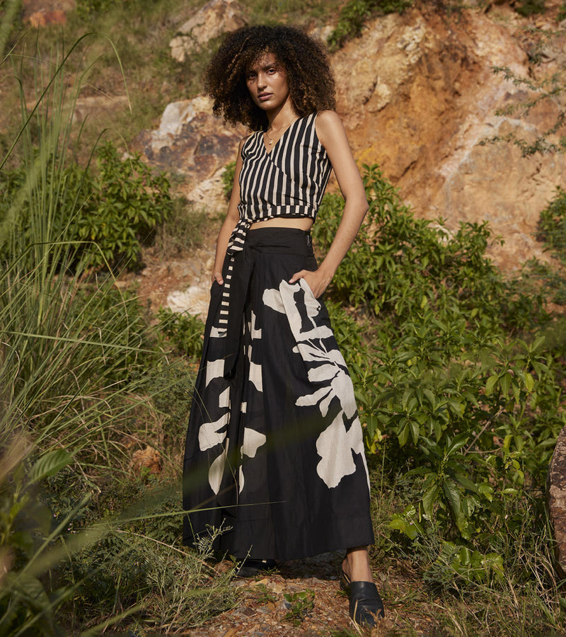 Desire of Elixir Pleated Trouser Bottoms by Khara Kapas in black for women Worldwide