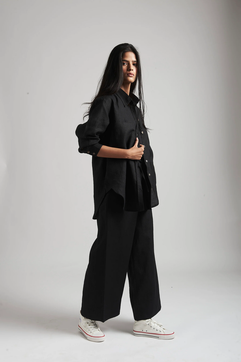 Kohl Linen Oversized Pocket Shirt linen by Saphed in black color for women Worldwide