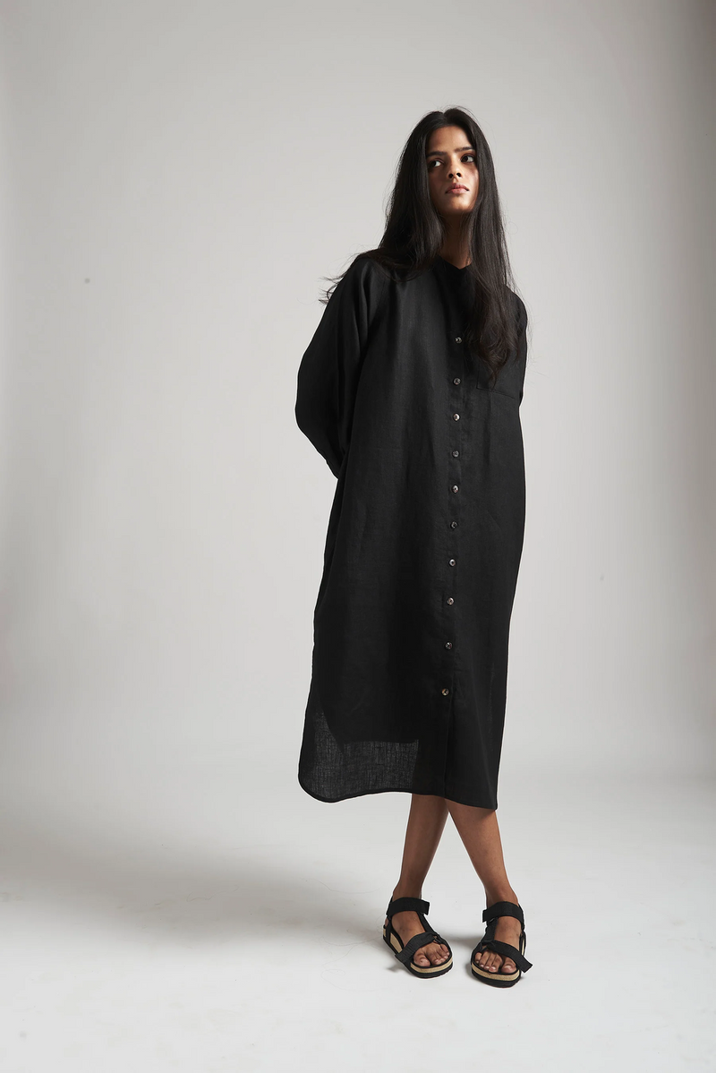Kohl Linen Shirt Dress linen by Saphed in black color for women Worldwide