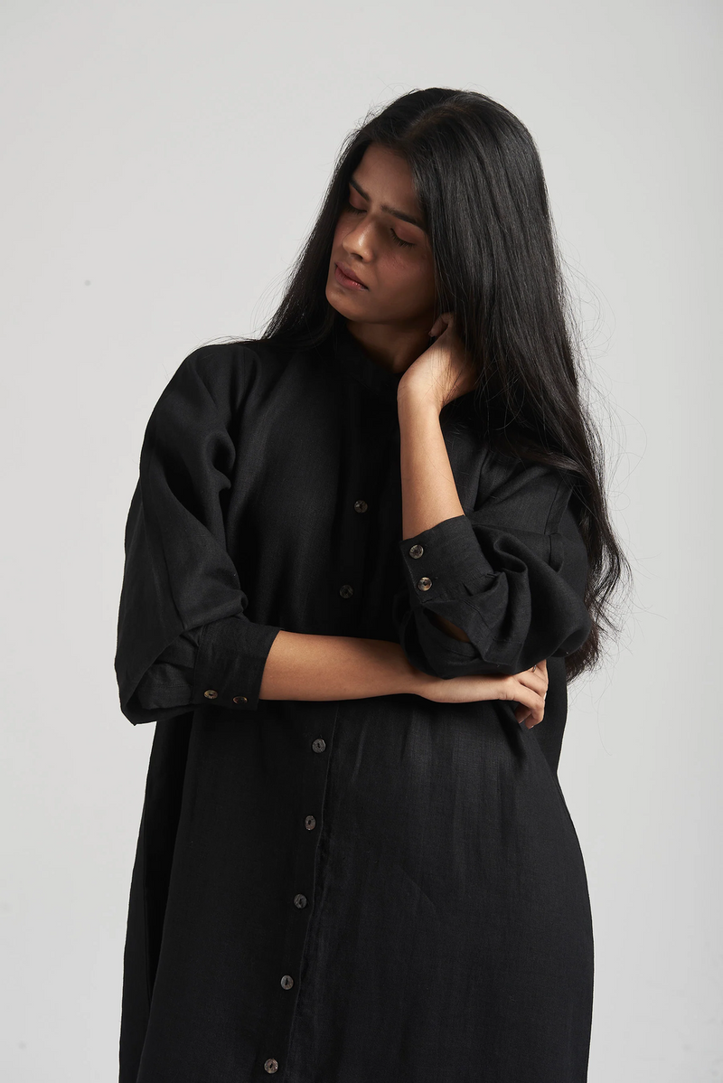 Kohl Linen Shirt Dress linen by Saphed in black color for women Worldwide