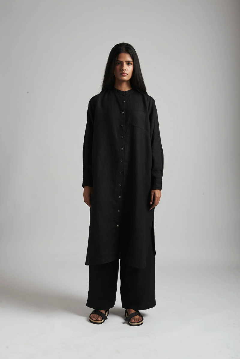 Kohl Linen Shirt Dress linen by Saphed in black color for women Worldwide