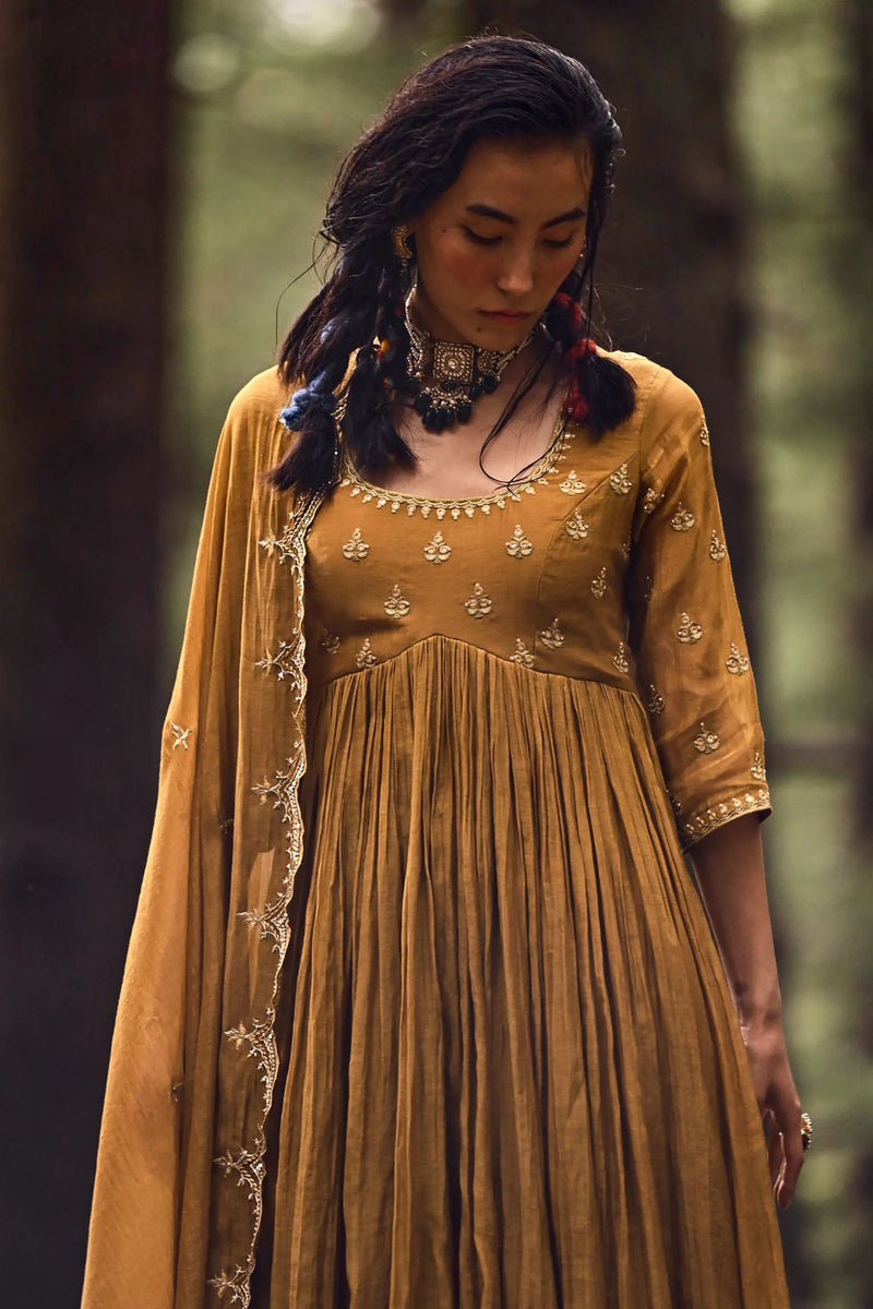 Larissa Anarkali Set – Ochre chanderi by Paulmi & Harsh-kahan Sep'26 in yellow for women Worldwide