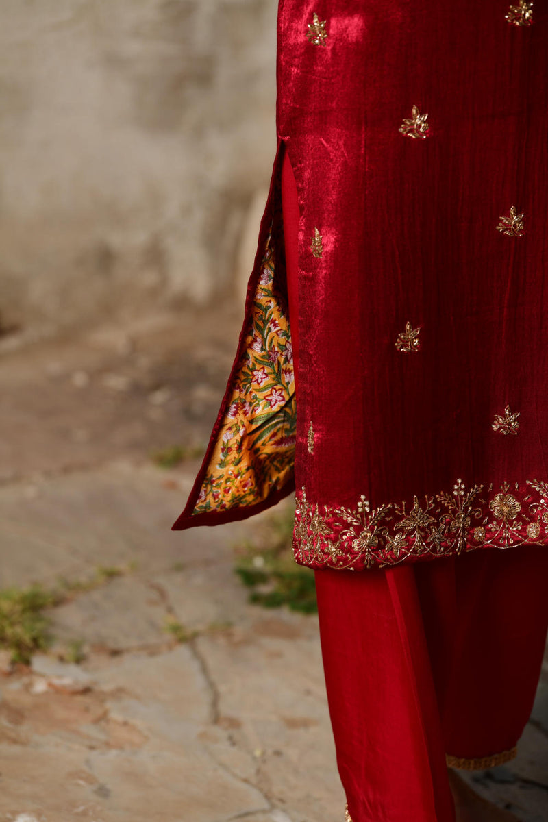 Maanak Kurta Set by Tokree in red color for women Worldwide