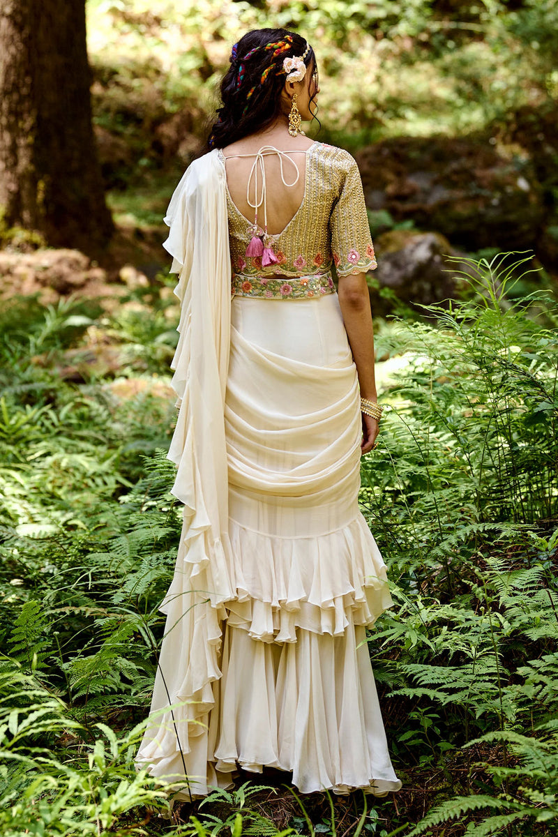 Melanie Saree Set georgettte by Paulmi & Harsh-kahan Sep'26 in off white for women Worldwide