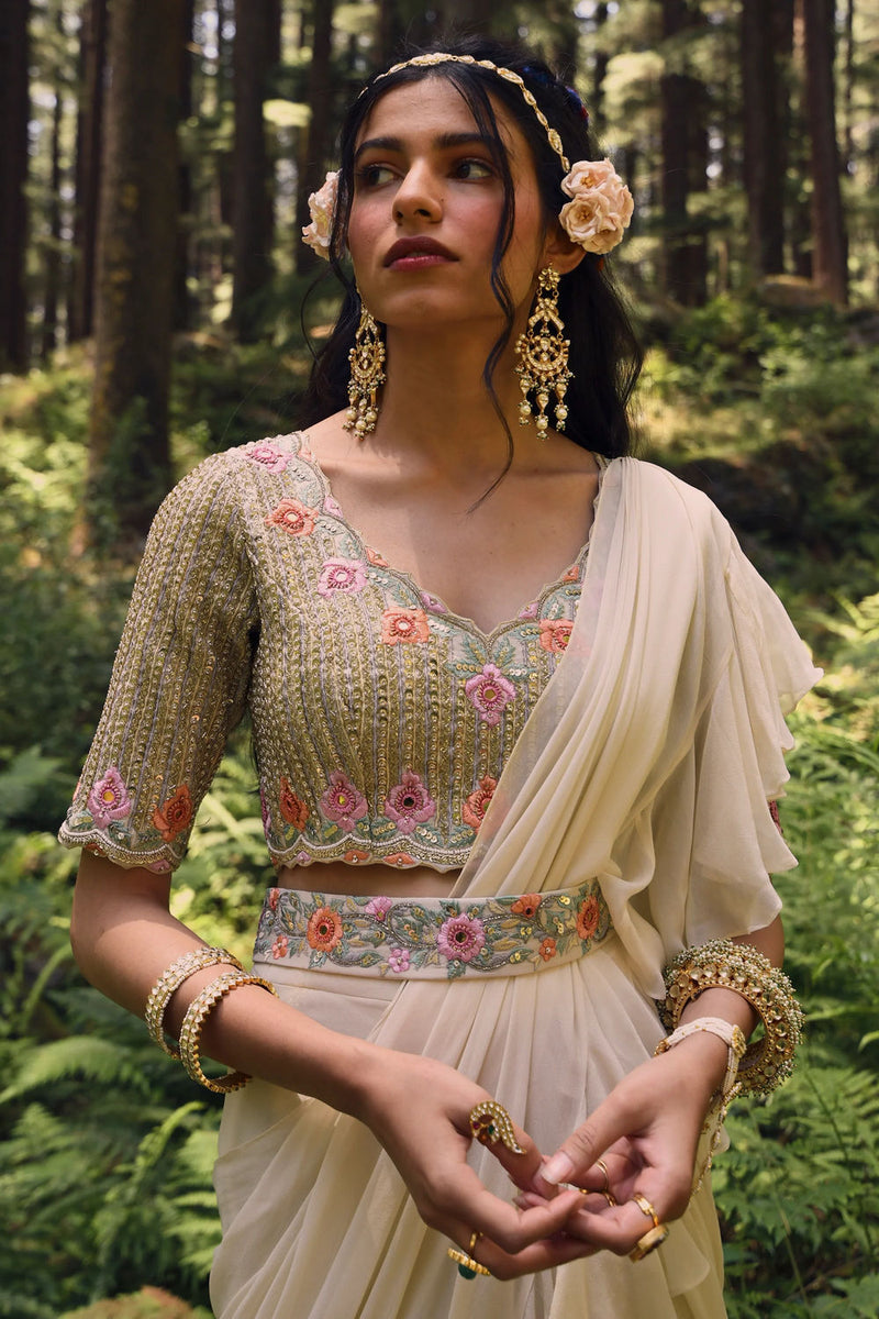 Melanie Saree Set georgettte by Paulmi & Harsh-kahan Sep'26 in off white for women Worldwide