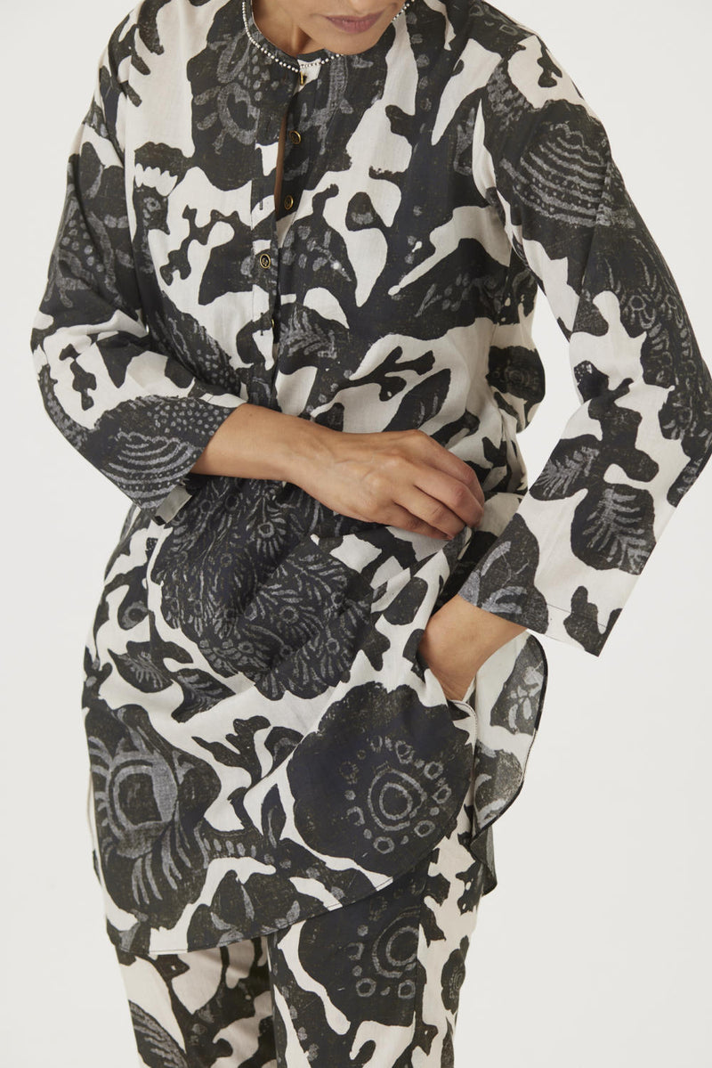 MELINA SHORT KURTA SET Kurta Sets by Yam in black color for women Worldwide