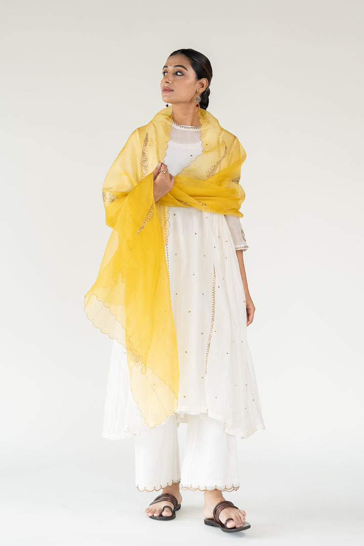 Baadal Kurta Set 
with Shama Odhani-Ivory & Yellow chanderi by Nirjara in multi color for women Worldwide