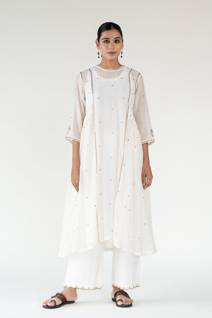 Baadal Kurta Set 
with Shama Odhani-Ivory & Yellow chanderi by Nirjara in multi color for women Worldwide