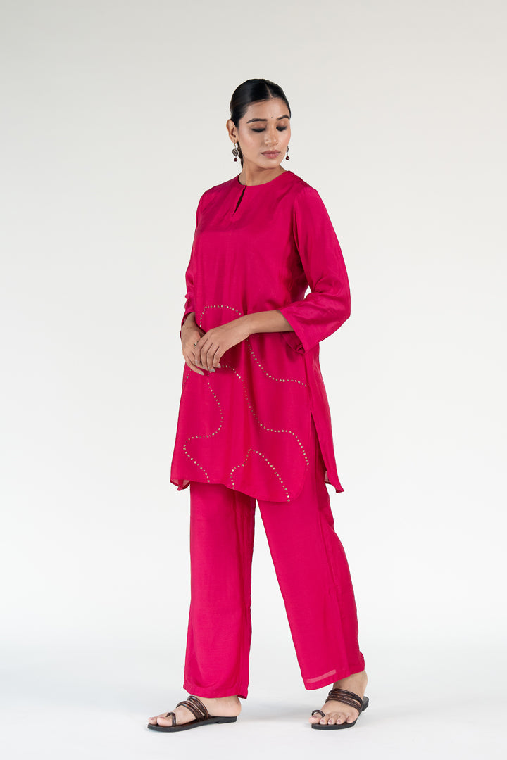Mehr Kurta Set-Rani Pink silk by Nirjara in pink color for women Worldwide