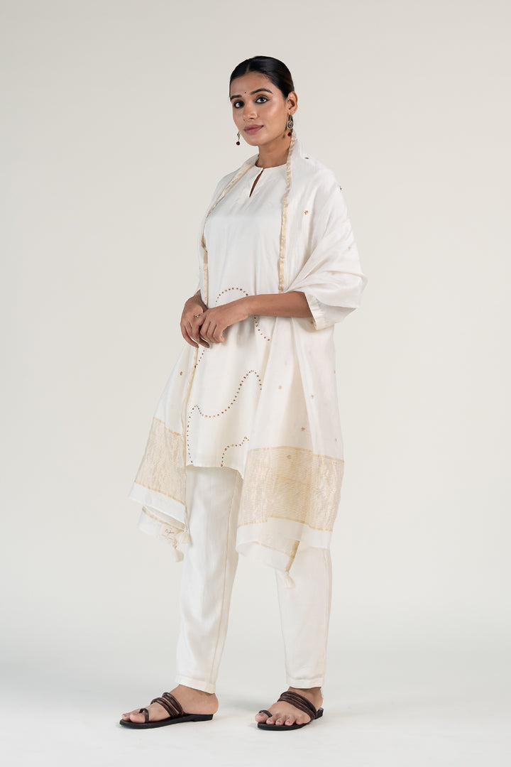 Mehr Kurta Set 
with Ayra Odhani-Ivory silk by Nirjara in ivory color for women Worldwide