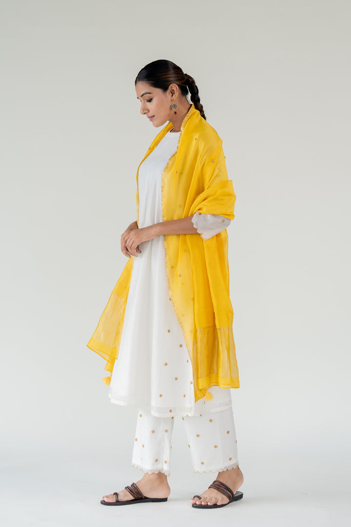 Fiza Kurta Set with Ayra Odhani-Ivory & Yellow chanderi by Nirjara in ivory color for women Worldwide