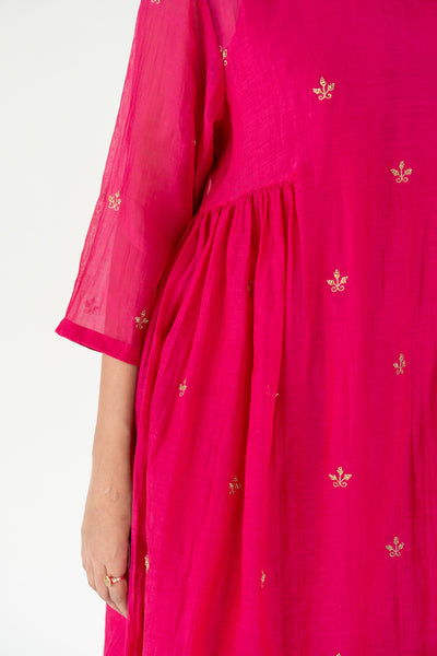 Ekra Kurta Set 
with Shama Odhani-Rani Pink & Emerald