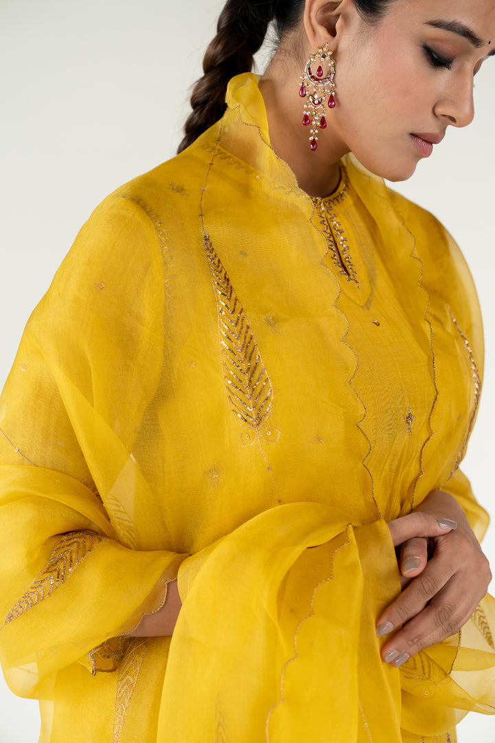 Chaand Kurta Set 
with Shama Odhani-Mustard