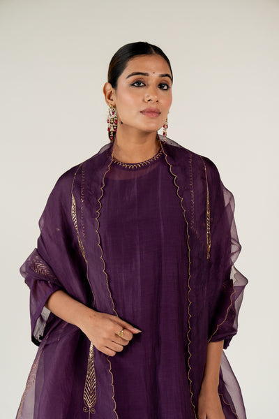 Caftan Kurta Set 
with Shama Odhani-Aubergine