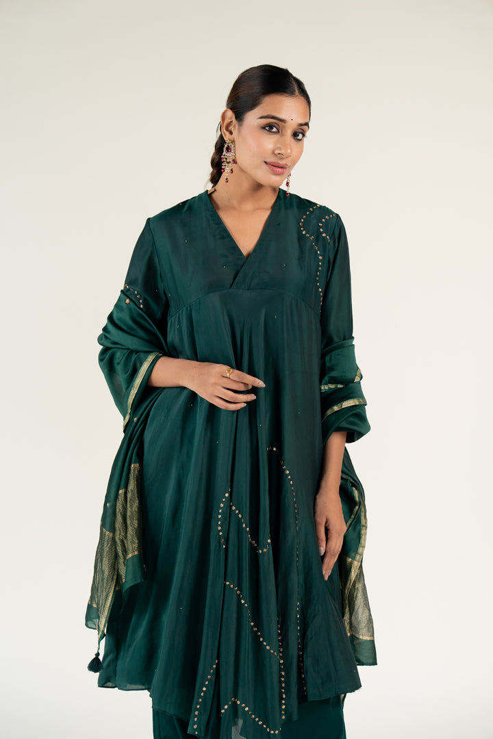 Maheem Kurta Set 
with Ayra Odhani-Emerald