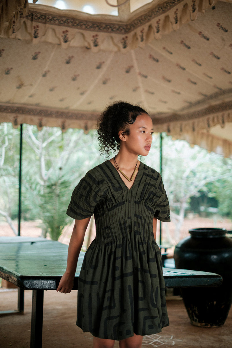 Meknes kimono dress Crushed Cotton dress by The Terra Tribe in green for women Worldwide